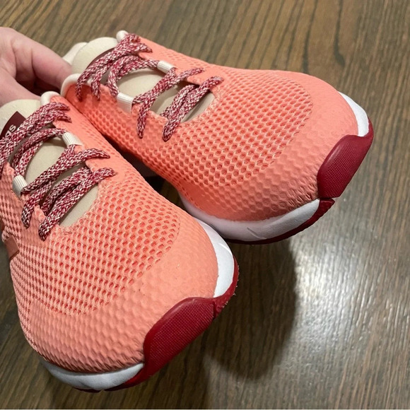 Adidas Sooraj running shoes in Glow Pink / Cloud White / Semi Coral EE9930 - Picture 8 of 11
